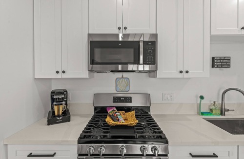 Burbank House | Quiet Home W/Free Parking 10min to Hollywood