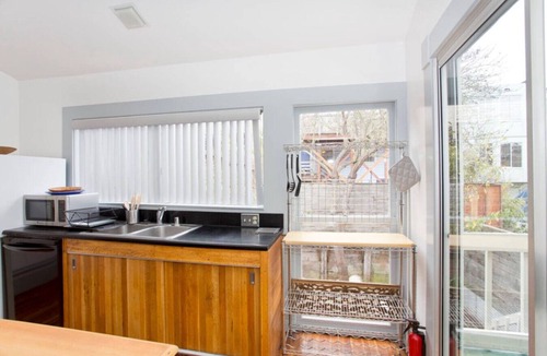 Bernal Heights House | Quirky 2BR/1BA Victorian Gem