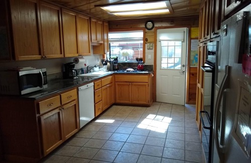 Bijou Pines House | Rae's Family Retreat: Cozy Tahoe Cabin, Walk to Lake, Private Master Suite