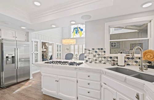 Belmont Shore House | Rare beach find-Steps from Sand, 2 car gar, 3/2+loft, Ocean Views, Hot Tub, AC