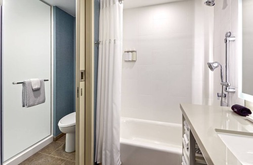 Anaheim Resort Resort | Rare Find! 4 Comfortable Units, Onsite Dining and Water Park, Near Disneyland!