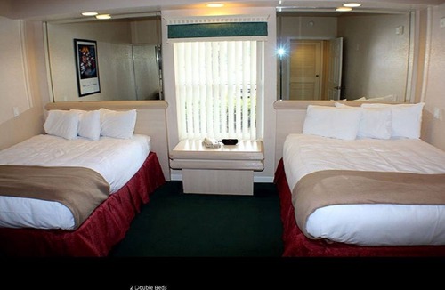 West Kissimmee Resort | Relax in Five Star Resort, minutes from Walt Disney World and other attractions.