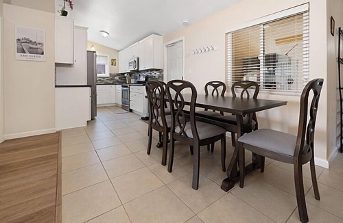 Serra Mesa House | Relax in the Hot Tub/Patio of Sunshine Getaway!