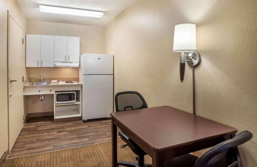 Sacramento Apartment | Relaxing 1 Queen Bed|Nsmk, Kitchen|Studio 6 Sacramento