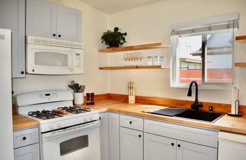 East Side Capistrano House | Relaxing Oceanside oasis close to beach, harbor and Legoland