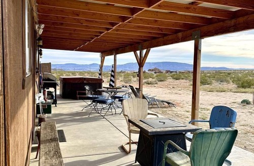 Landers Cabin | Remote Cabin with Hot-Tub and Desert Views in California
