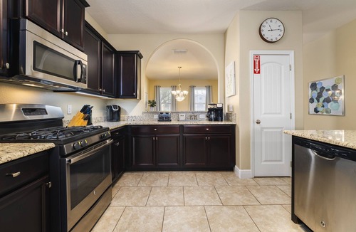 Loughman House | Resort home, Lakeview, private pool near to Disney