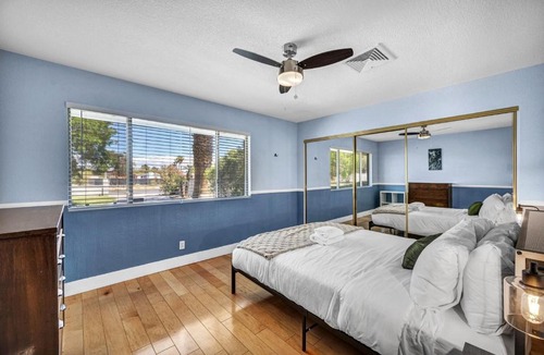 Las Vegas Villa | Resort style Villa for Families & Groups with Pool, Hot tub, Basketball, Mini golf.