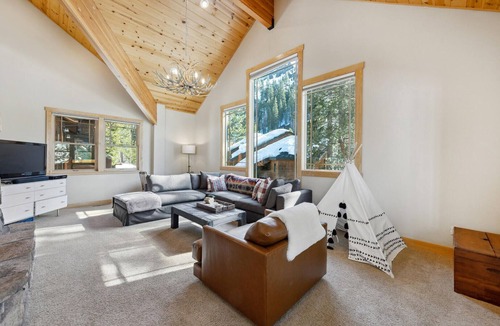 North Lake Tahoe House | River Run Mountain Townhome
