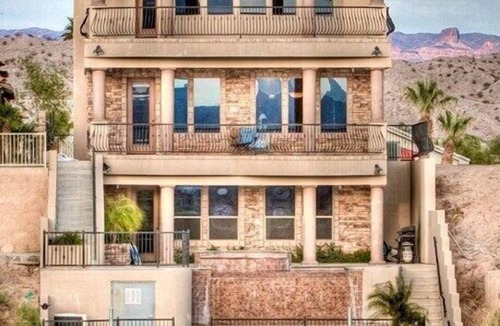 Bullhead City House | Riverfront Luxury Mansion, private Pool & Spa