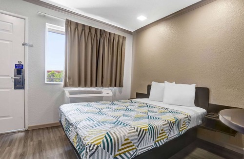 Red Bluff Hotel | Rodeway Inn