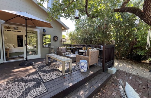 St. Helena House | Romantic, Private Jewel - 3 blocks from Downtown St.Helena in the Napa Valley