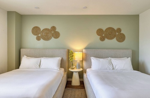 Diamond Crestview Hotel | Rooftop Ocean Views + Spa + Prime Laguna Beach Location | The Mara by AvantStay