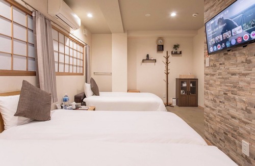 Naniwa Hotel | ROOM A Westernstyle triple room 30 m | 2 singl/Osaka City Ōsaka
