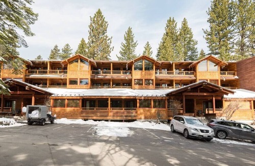 Tahoe Woods Apartment | Room by Palisades Tahoe w/heated pl & tub access.