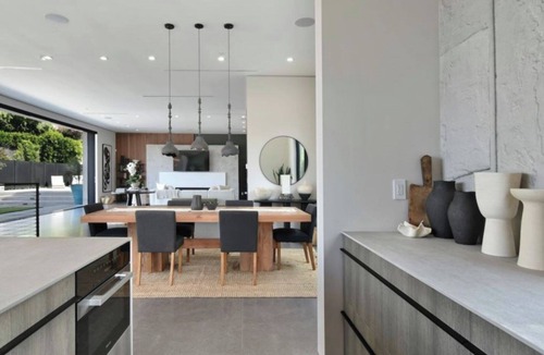 Sherman Oaks House | Round Valley Residence - Sherman Oaks Hillside Retreat with Pool and Spa