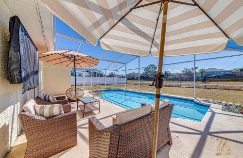 Sunridge Woods House | RVH228 - Cozy Home with Pool 3B Near Disney