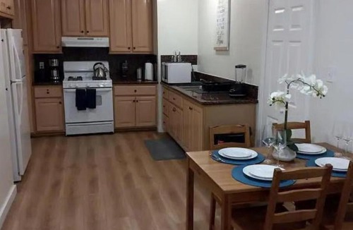 Rialto House | "Sage-3" Beautiful, comfortable 3 bedroom home in Rialto with AC and laundry
