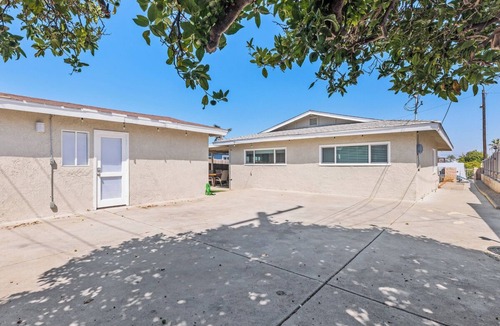 East Side Capistrano House | San Diego Coastal Oceanside Spacious