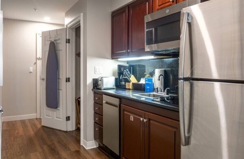 Gaslamp Quarter Resort | San Diego | Gaslamp Weekend Getaway | Sauna & City Stay