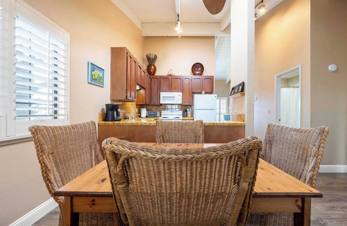 Beach Hill - Beach Flats Condo | Santa Cruz Retreat Near Beach with Free Parking