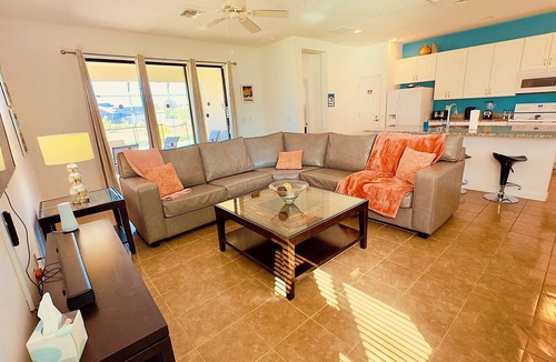 Davenport House | Sapphire Haven Near Disney