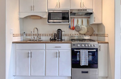 Old Towne House | Saylors Aweigh Seal Beach Studio