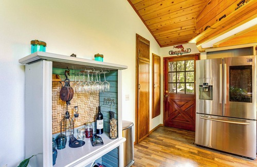 Junction City House | Scenic Riverfront Escape w/Sauna in Junction City