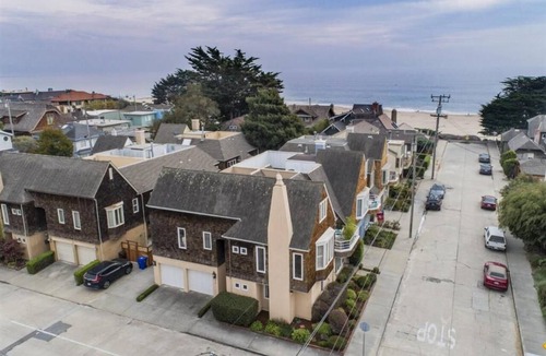 Seabright House | Sea Angel est. 2004-Beach Bliss Views Serenaded by Ocean Waves @ Seabright Beach