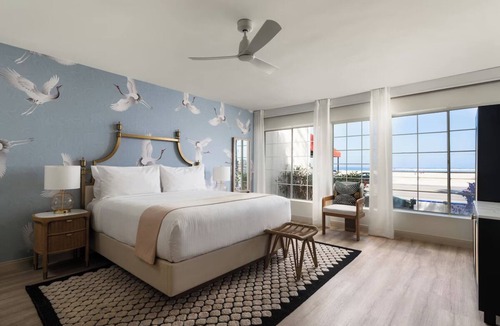 West Beach Hotel | Seaside Escape! Spacious King Stay w/Outdoor Pool & Gym Access | Pets Welcome!