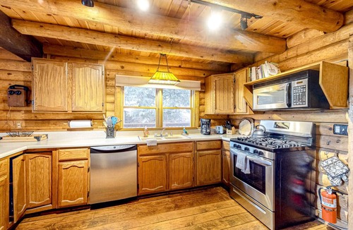 Pine Cove Cabin | Secluded mtn-view cabin with deck,hot tub, grill, wood stove - dog-friendly