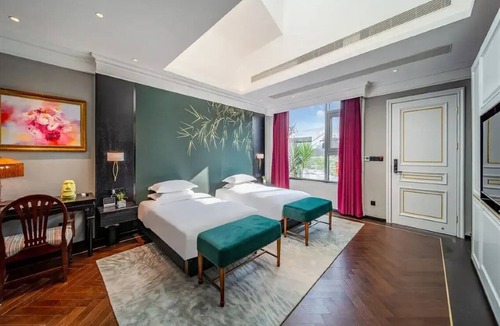 Wuchang Hotel | Seclusion with the mountain
