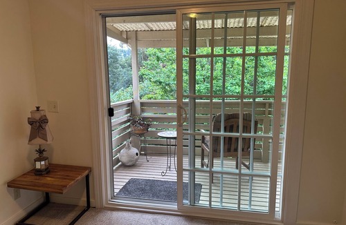 Oakmore Apartment | Serene 1-bedroom apartment in charming Upper Glenview perfect for your stay.