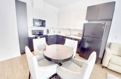 Little Tokyo House | Serene 2BR Penthouse at LA Escape