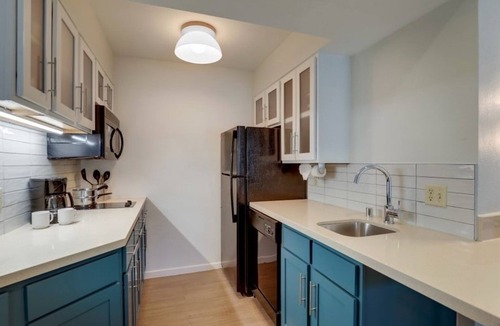 Sunnyvale Hotel | Short Drive to Shoreline Amphitheatre! 1BR Accessible Room w/Free Breakfast!