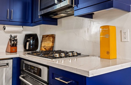 Silver Lake Villa | Silver Lake 3-Level Townhouse | Views + EV Charger