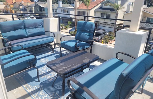 Silver Strand House | Silverstrand Escape 3bd 2ba; 4 min walk to shore! no pets 30 night minimum