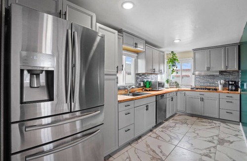 Hawthorne Apartment | Skyview Terrace Home Near Beach & SoFi