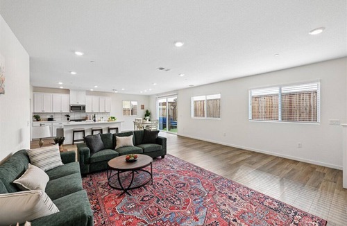 Lincoln House | Sleeps ~12, 5 Bedroom 3 Bath Home in Lincoln CA
