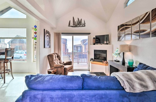 Smith River Cabin | Smith River Coastal Cabin w/ Private Hot Tub!