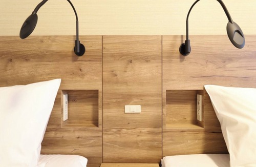 Higashishinsaibashi Hotel | Smoking Allowed Standard Twin Room Room Only/Osaka Ōsaka
