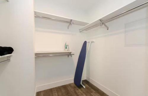 Historic Core Apartment | Snazzy 3BR City apt w Pool Spa Rooftop Lookout