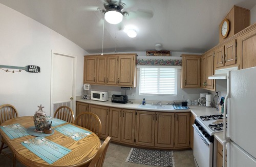 Willow Valley House | Snowbirds Welcome! Mohave Valley Home close to the Colorado River and Casinos!