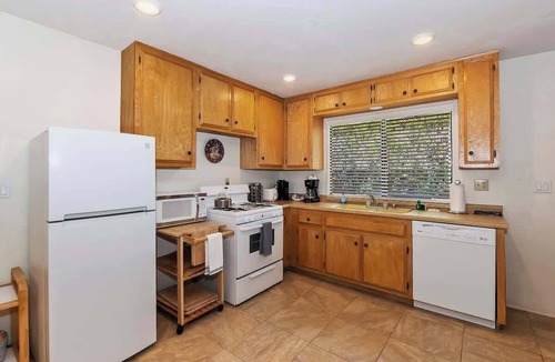 Summit Estates Apartment | Snowy Pines | Walk to Snow Summit · Fireplace