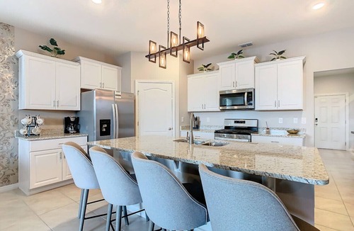Loughman House | Solterra Luxury 6BR Villa with Game Room & Pool