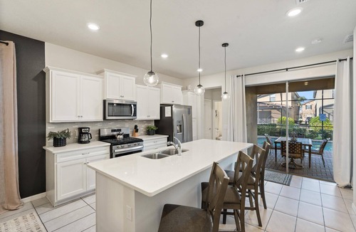 Loughman House | Solterra Resort 5 bedroom Private Pool/Spa Home