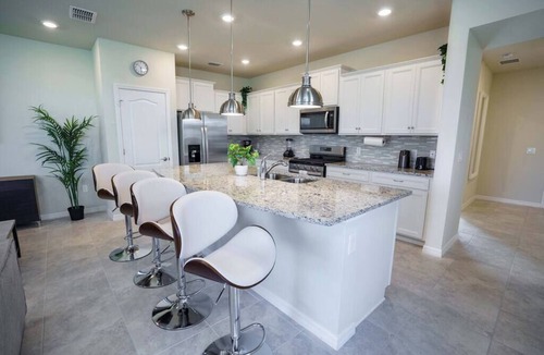 Loughman House | Solterra Resort 5Br w/Pool and Lazy River Resort