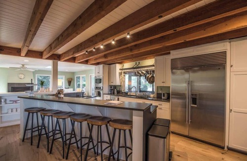 Sonoma House | Sonoma Star Estate-soak|sip|savor + central to all