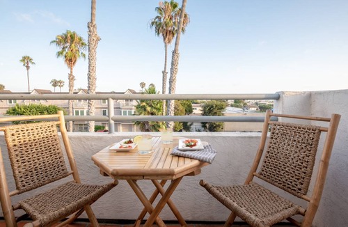 North Pacific Beach Apartment | Sonrisa 3 Unit Buyout by AvantStay 10 Min from Belmont Park