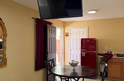 Sunrise Manor Apartment | Soothing 1-bedroom apartment with AC in vibrant Las Vegas